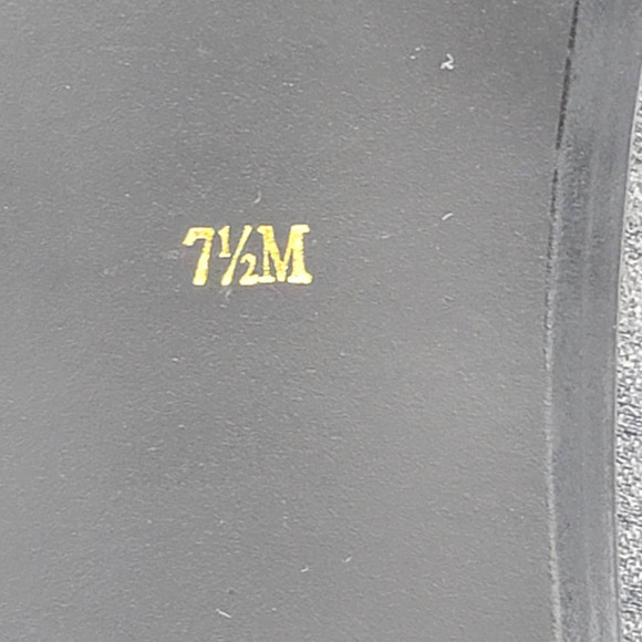 Ann Marino Closed 3.5" pump with bow on front 7.5 - Picture 7 of 8